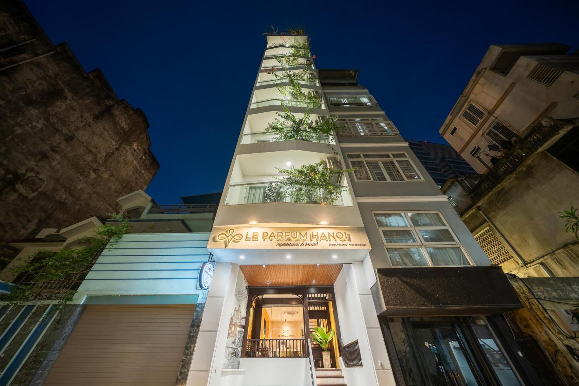 Le Parfum Apartment And Hotel Hanoi Buitenkant foto
